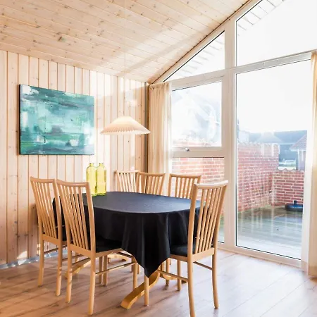 4 Person In Henne * Henne Strand