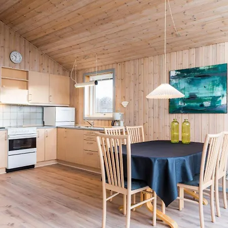 4 Person In Henne Vakantiehuis