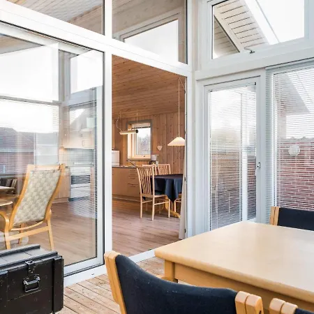 4 Person In Henne Vakantiehuis