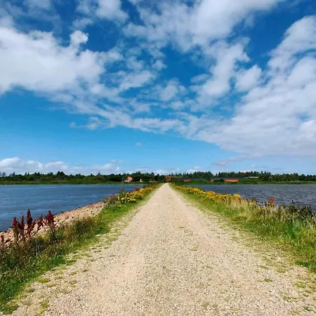4 Person In Henne Henne Strand